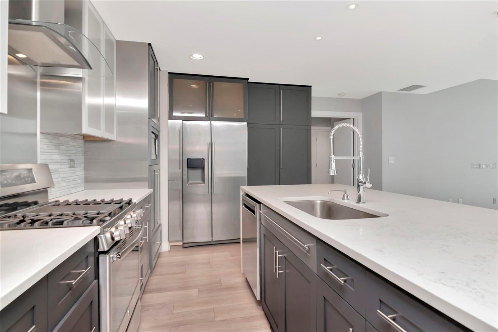 Image 13 of 70 For 1208 Kennedy Boulevard 1011