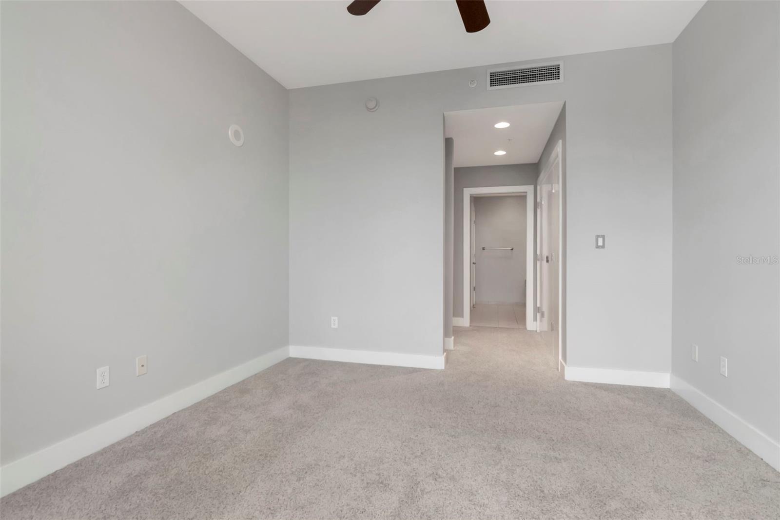 Image 16 of 70 For 1208 Kennedy Boulevard 1011