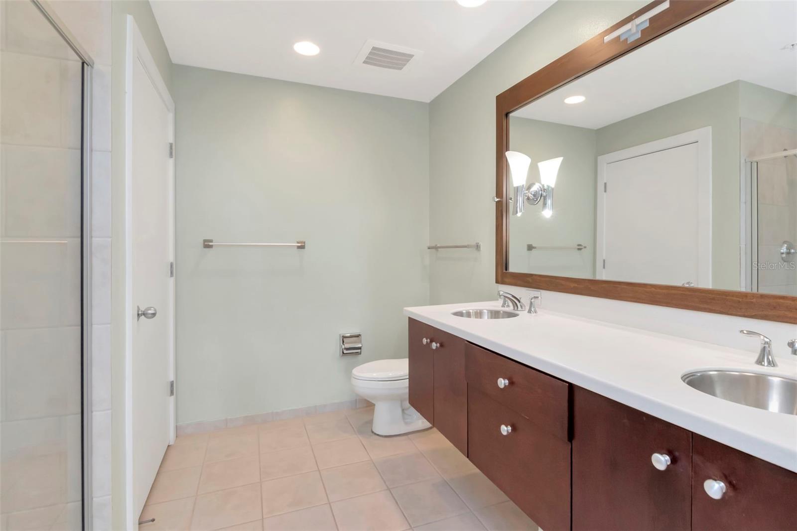 Image 19 of 70 For 1208 Kennedy Boulevard 1011