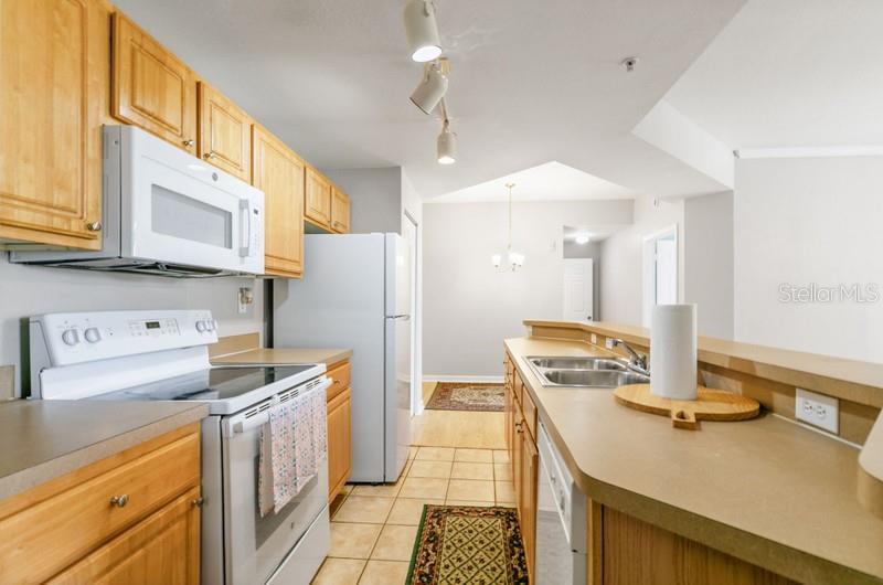 Image 16 of 34 For 410 Villa San Marco Drive 303