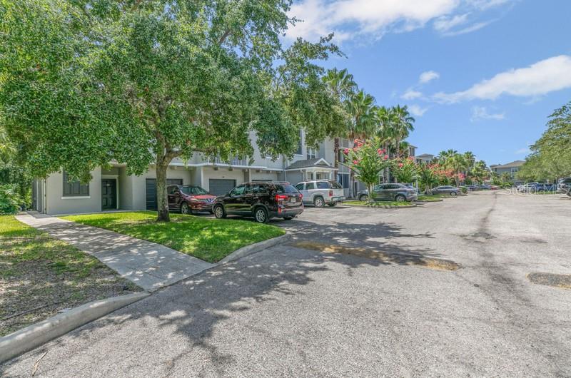 Image 5 of 34 For 410 Villa San Marco Drive 303