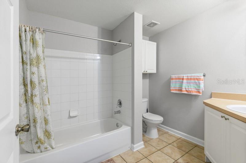Image 9 of 34 For 410 Villa San Marco Drive 303