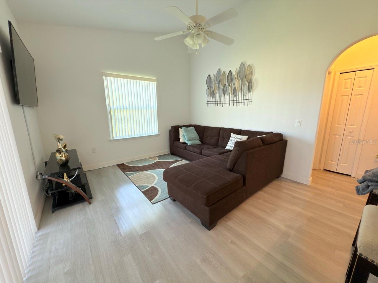 Image 15 of 35 For 1107 Doncaster Court