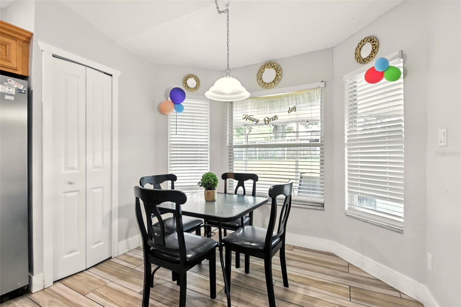 Image 19 of 35 For 6084 Brookhill Circle