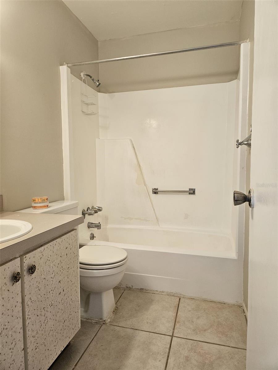 Image 11 of 18 For 672 Leslie Court 672
