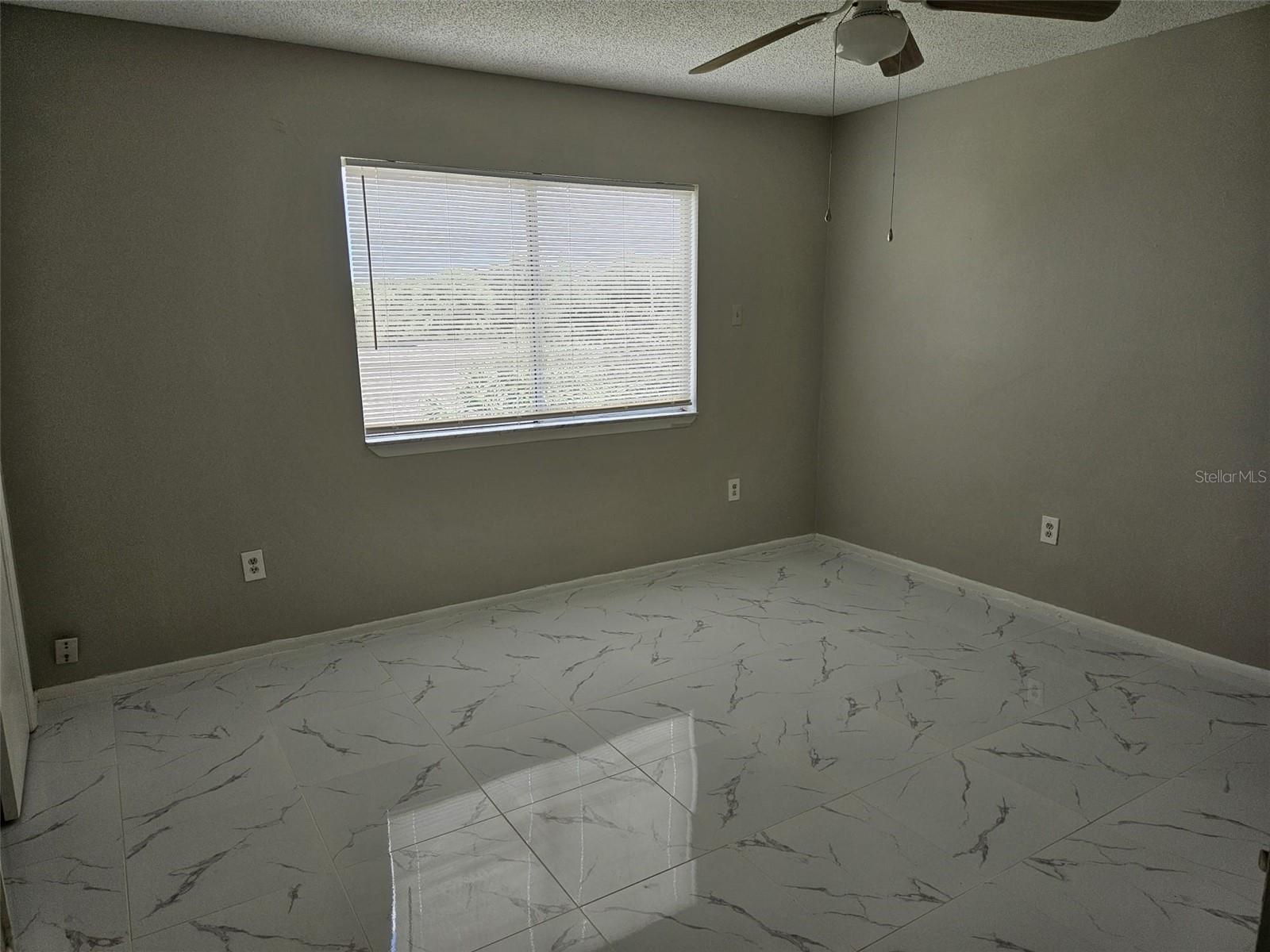 Image 12 of 18 For 672 Leslie Court 672