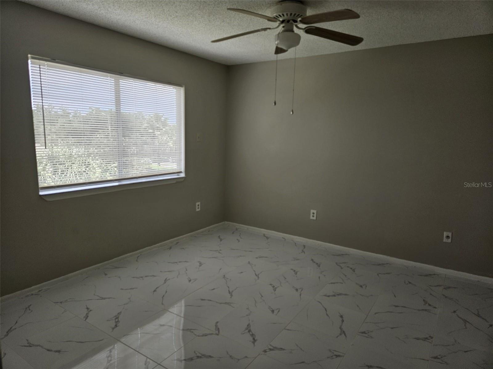 Image 13 of 18 For 672 Leslie Court 672