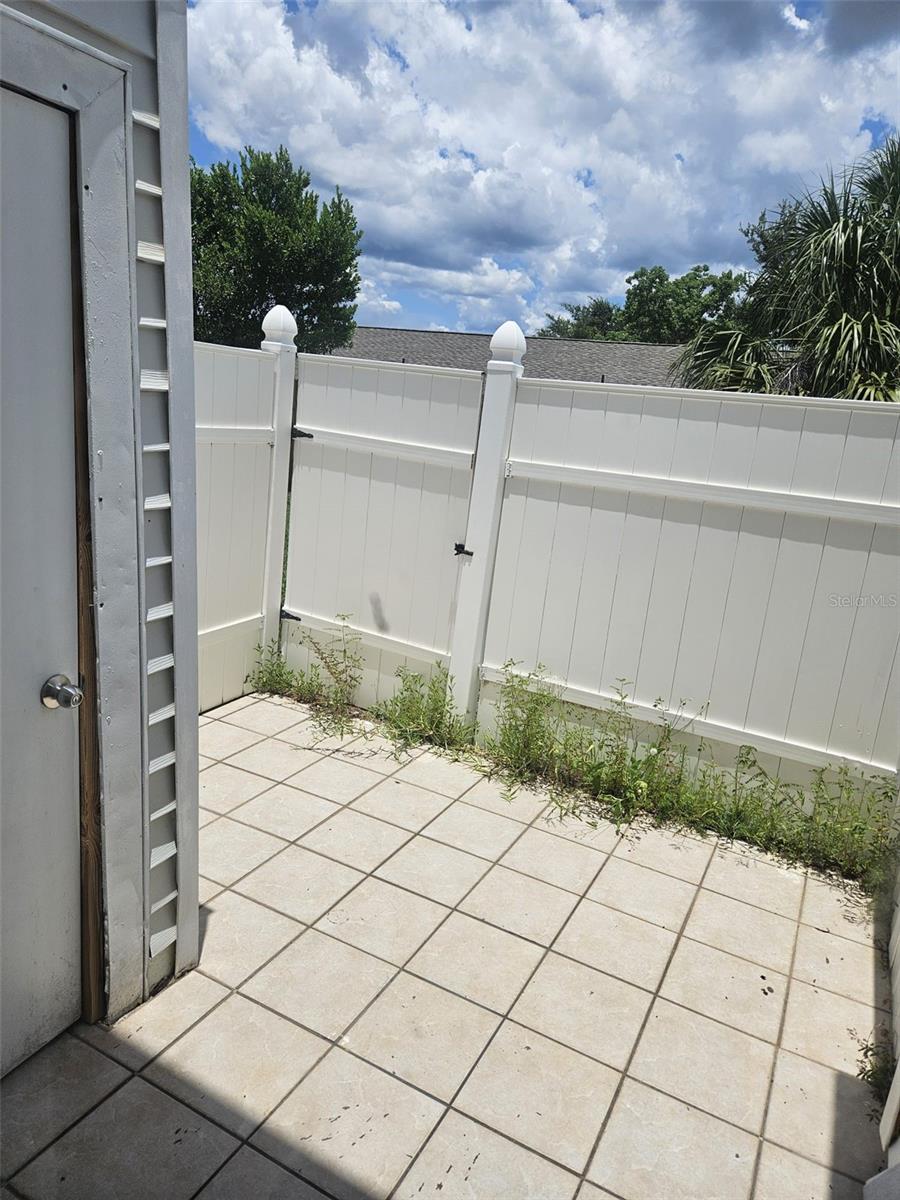 Image 18 of 18 For 672 Leslie Court 672