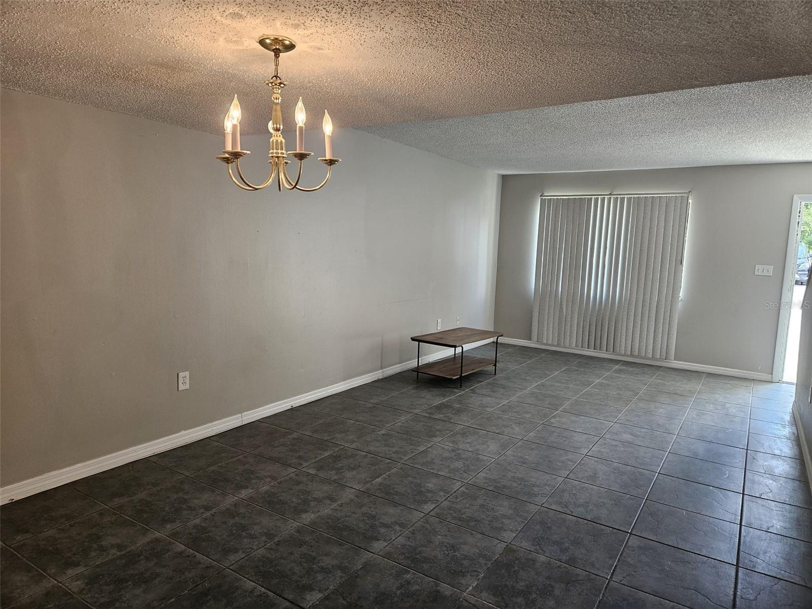 Image 5 of 18 For 672 Leslie Court 672