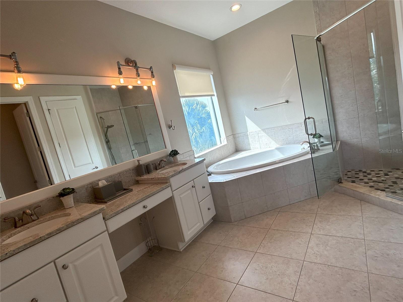 Image 41 of 55 For 4302 Isabella Circle