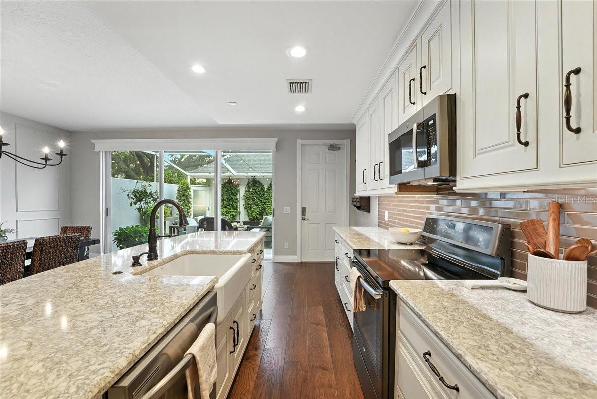 Image 4 of 34 For 9301 Northlake Parkway
