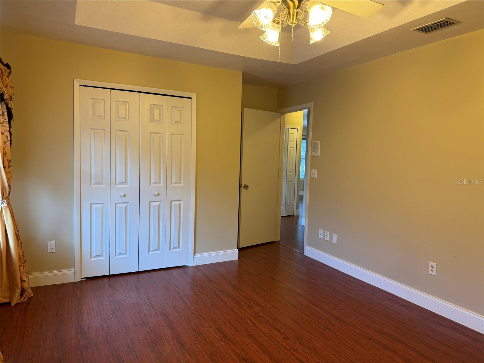 Image 33 of 39 For 1373 Foxforrest Circle