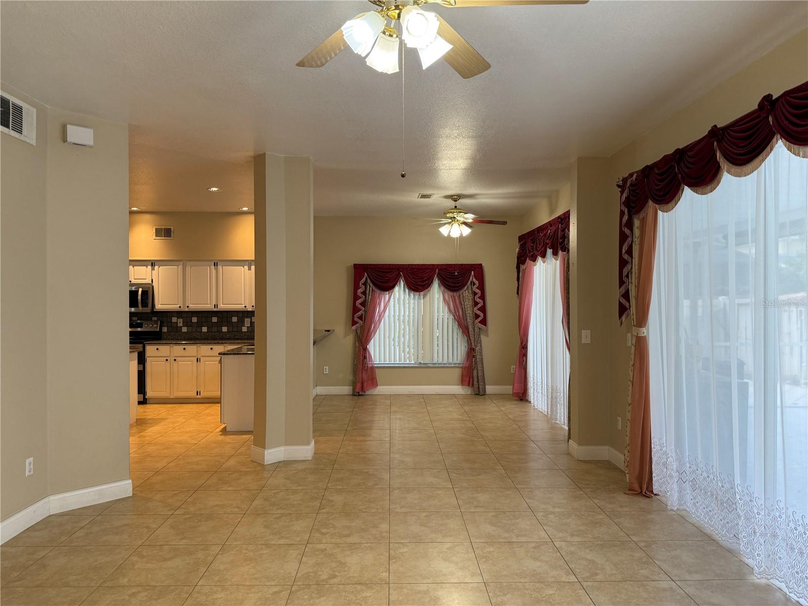 Image 5 of 39 For 1373 Foxforrest Circle