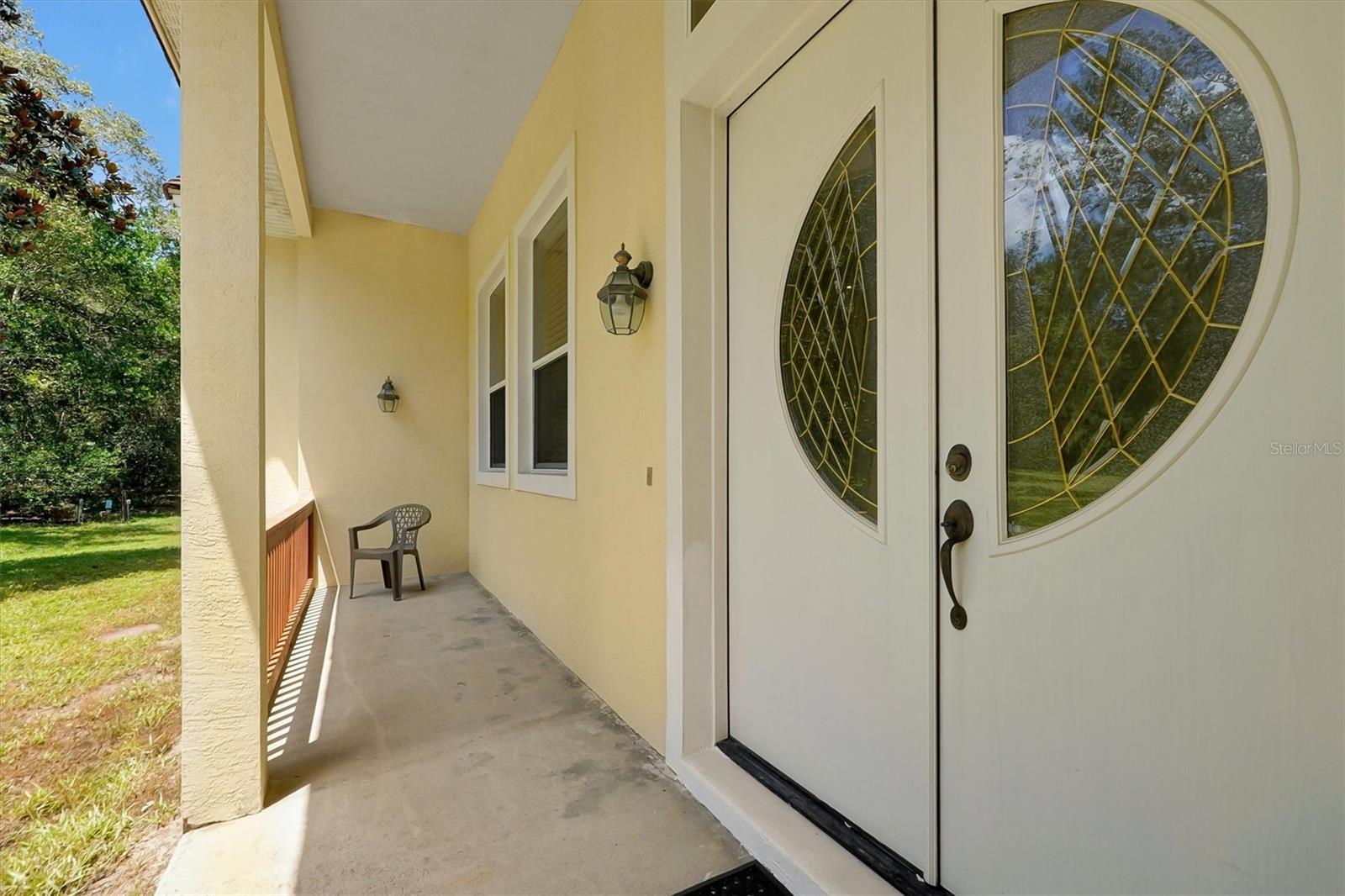 Image 4 of 47 For 220 Bahama Road