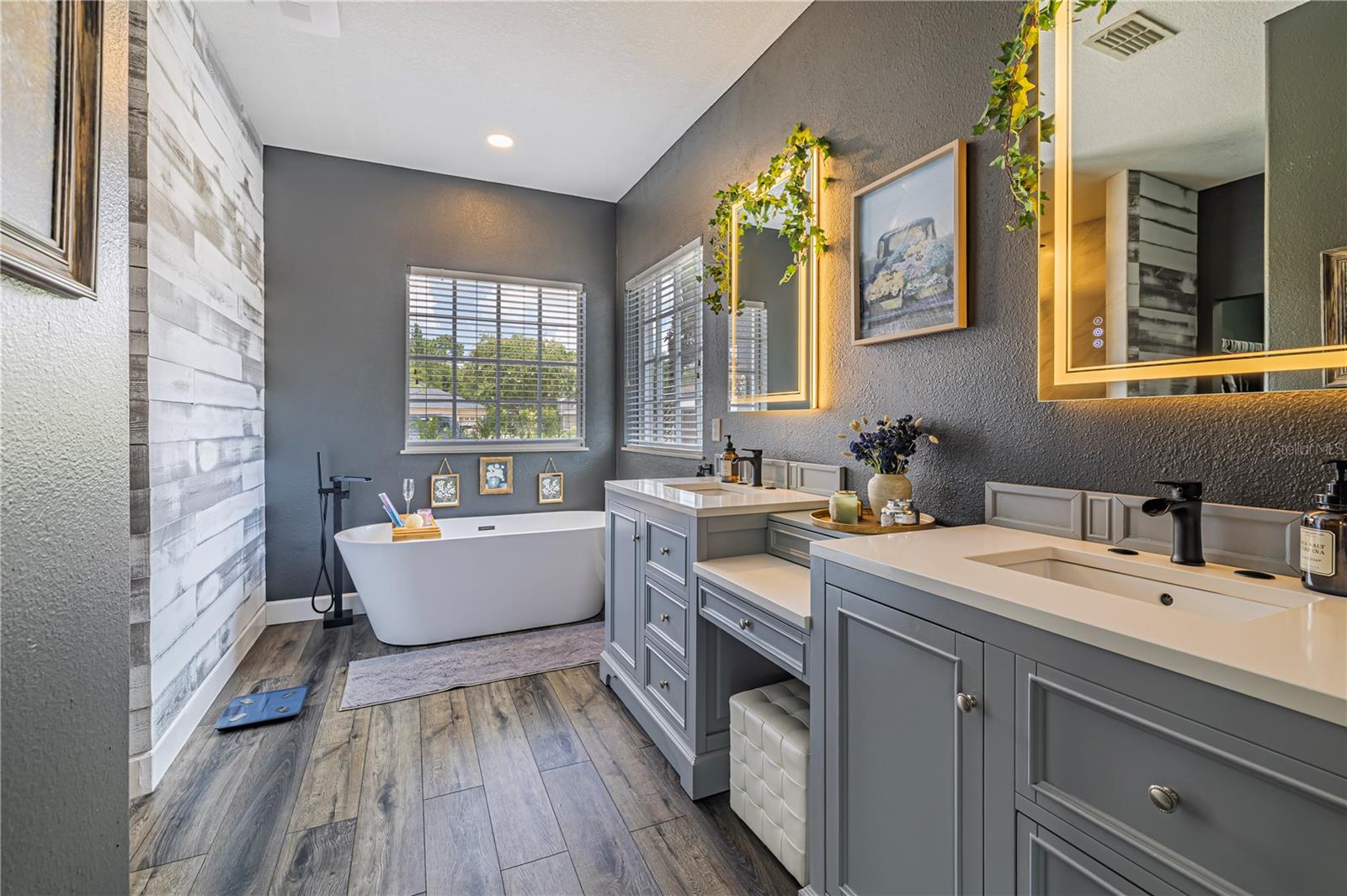 Image 17 of 58 For 3325 Gambel Oak Court