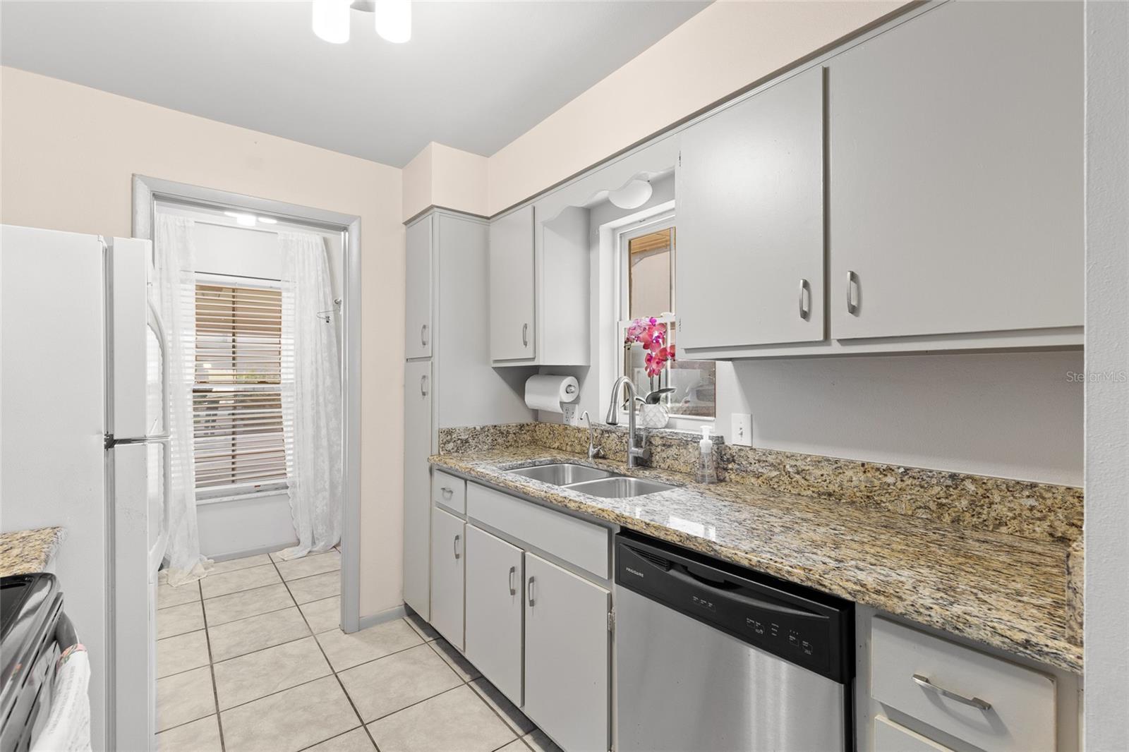 Image 11 of 32 For 222 Windmeadows Street 222