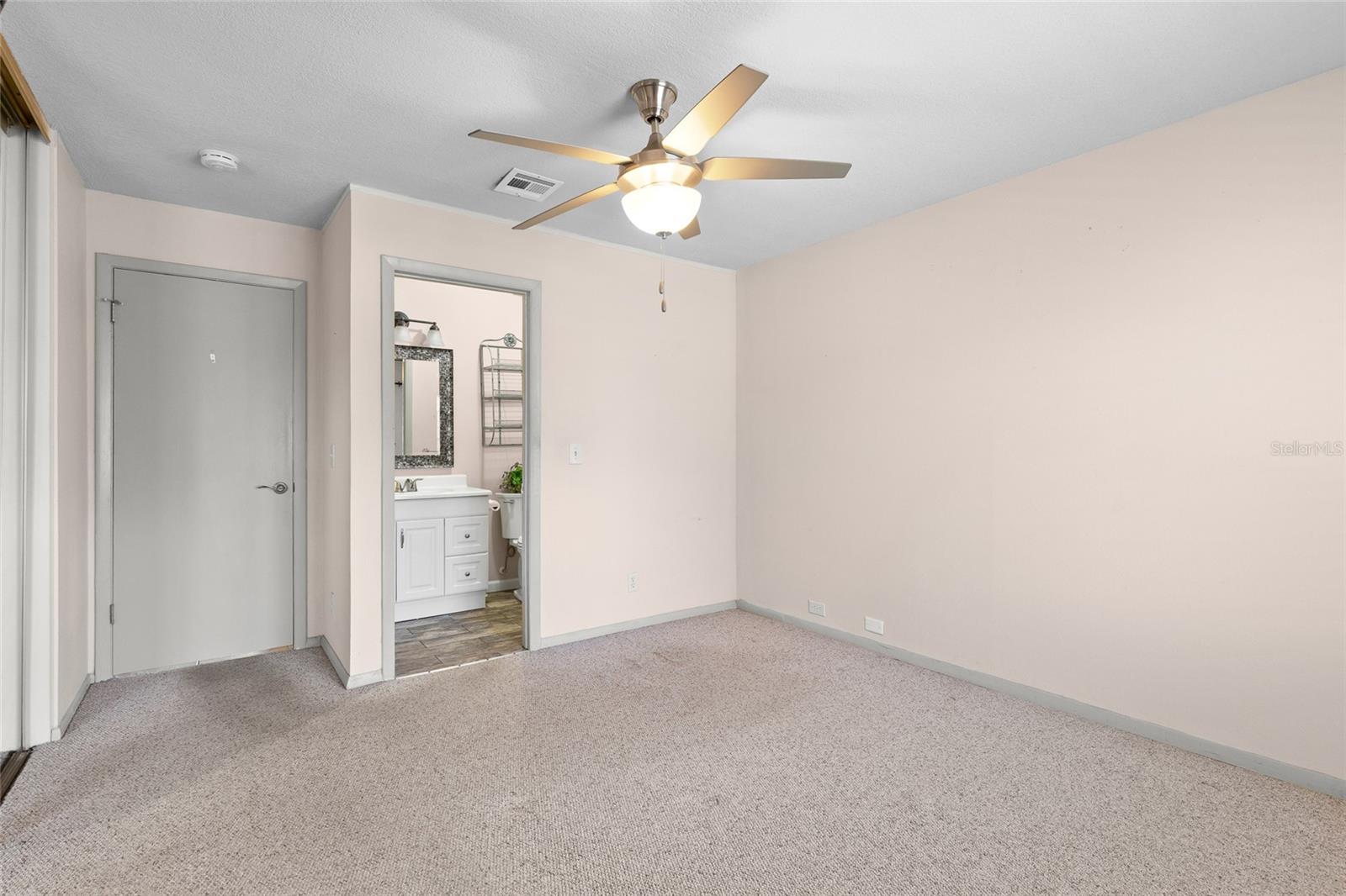 Image 16 of 32 For 222 Windmeadows Street 222