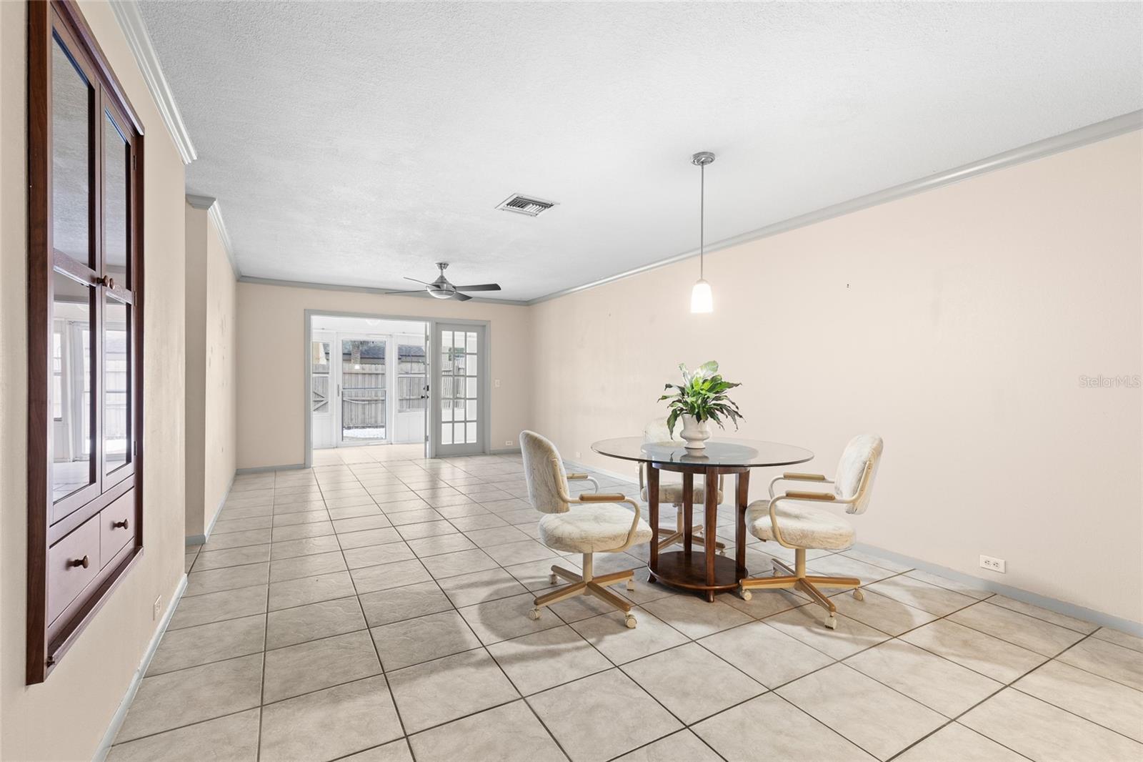 Image 9 of 32 For 222 Windmeadows Street 222
