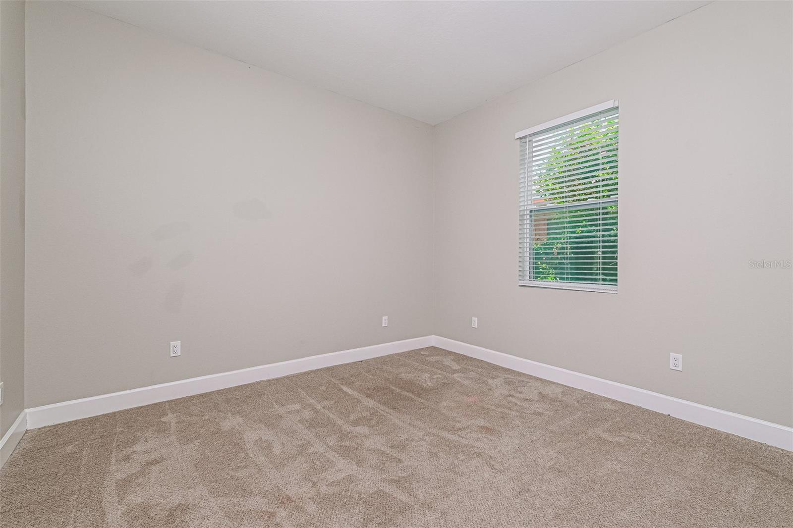 Image 11 of 16 For 2424 12th Street S