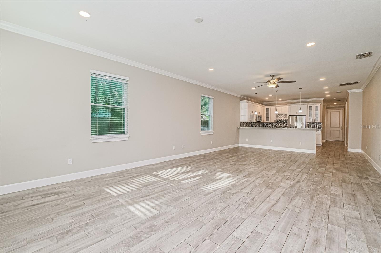 Image 3 of 16 For 2424 12th Street S