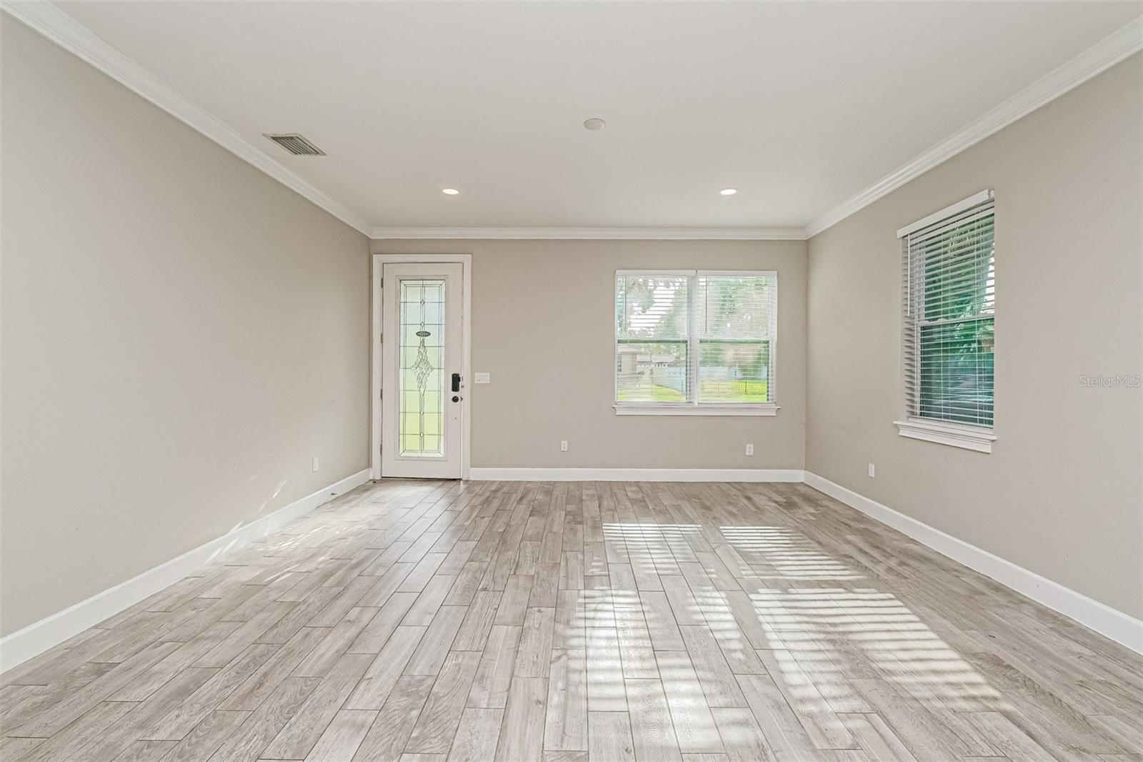 Image 4 of 16 For 2424 12th Street S