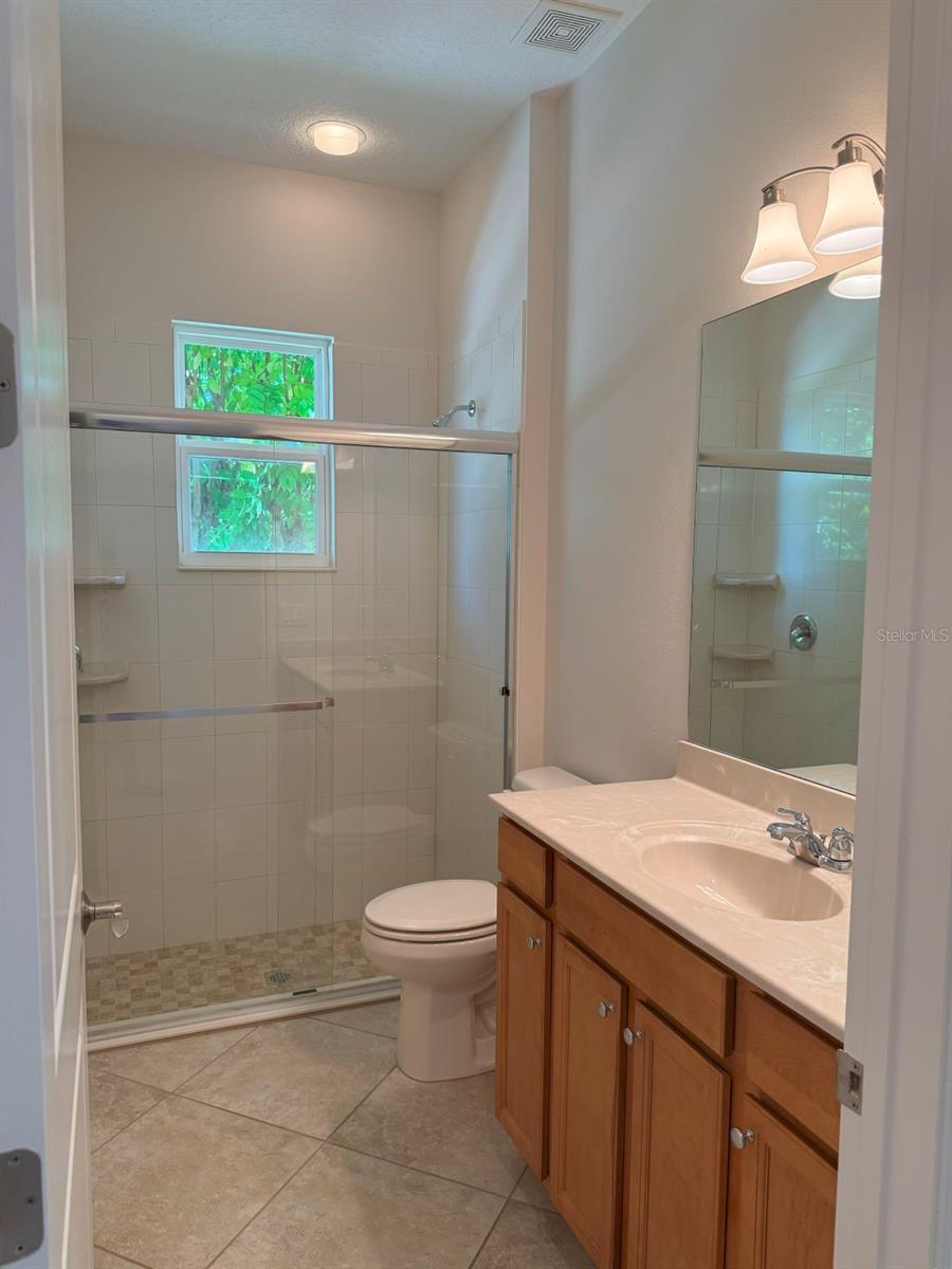 Image 11 of 43 For 1677 Victoria Gardens Drive