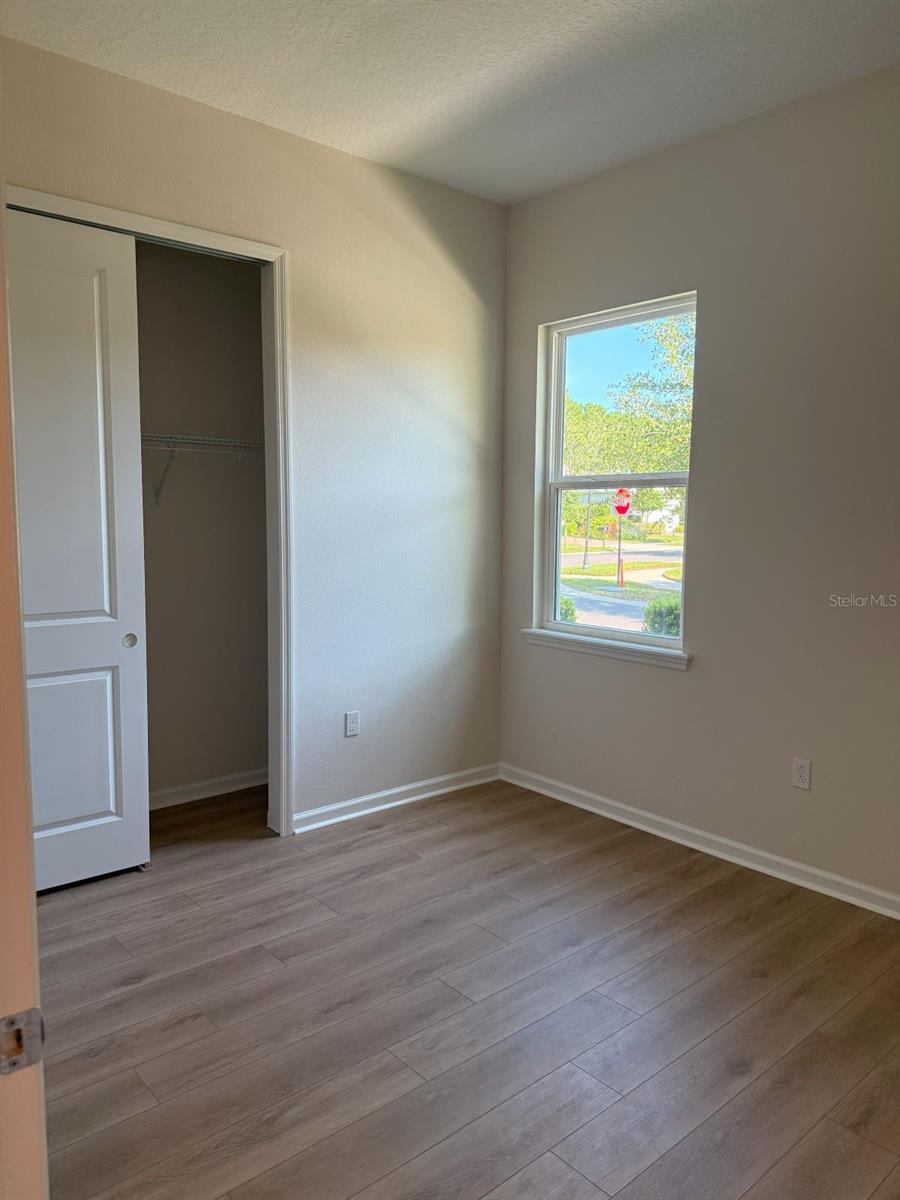 Image 12 of 43 For 1677 Victoria Gardens Drive