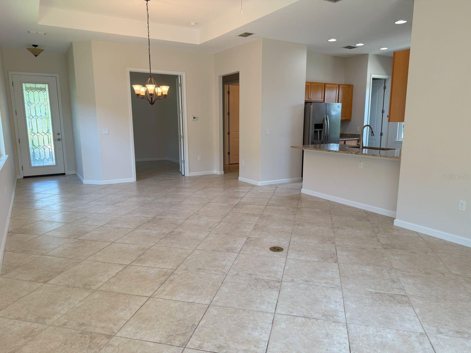 Image 15 of 43 For 1677 Victoria Gardens Drive