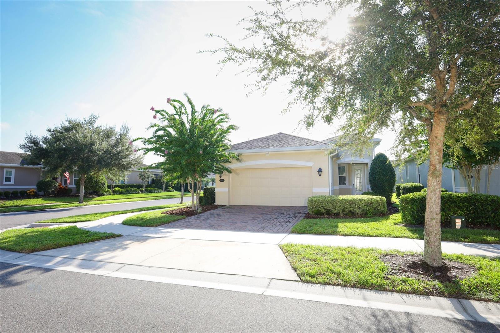 Image 38 of 43 For 1677 Victoria Gardens Drive