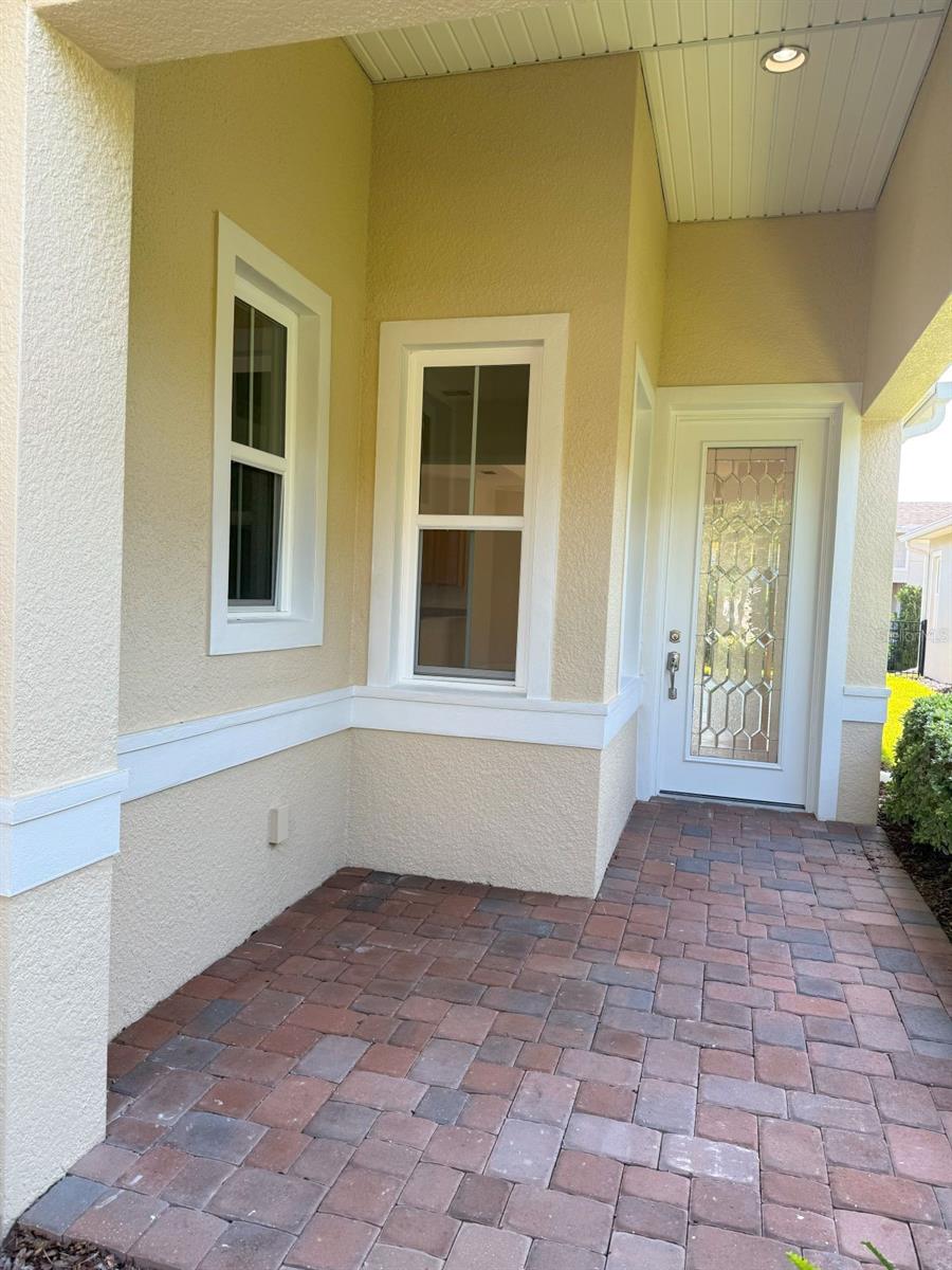 Image 4 of 43 For 1677 Victoria Gardens Drive