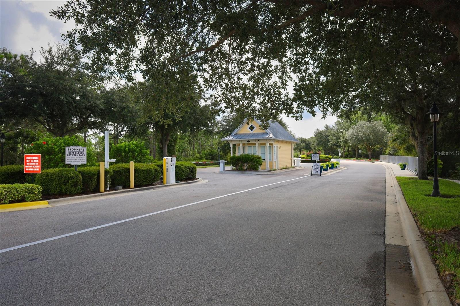 Image 40 of 43 For 1677 Victoria Gardens Drive