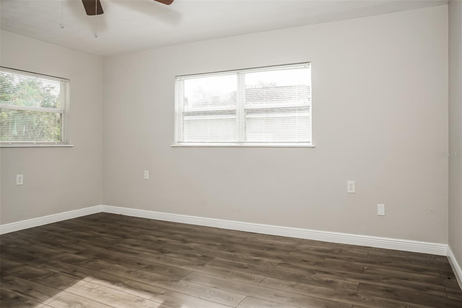 Image 10 of 20 For 2524 32nd Avenue E