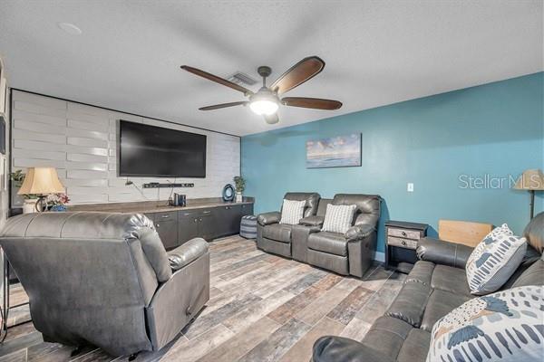 Image 17 of 46 For 2053 59th Way N