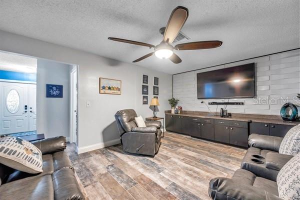 Image 18 of 46 For 2053 59th Way N