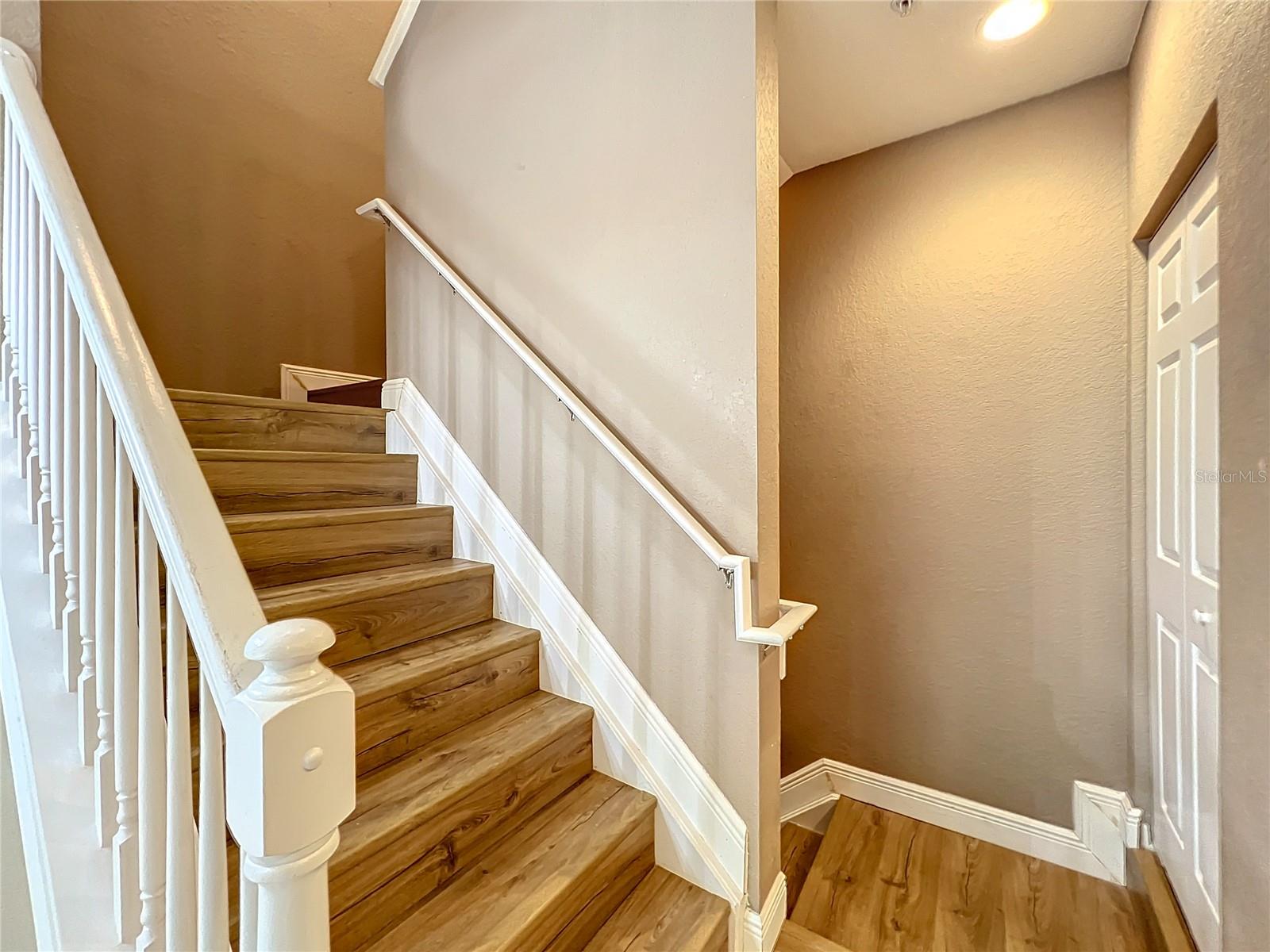 Image 10 of 57 For 2586 Grand Central Parkway 4