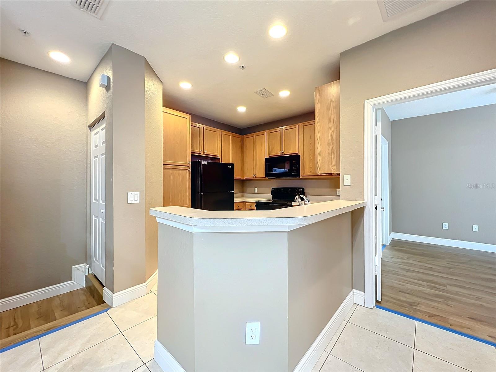 Image 21 of 57 For 2586 Grand Central Parkway 4