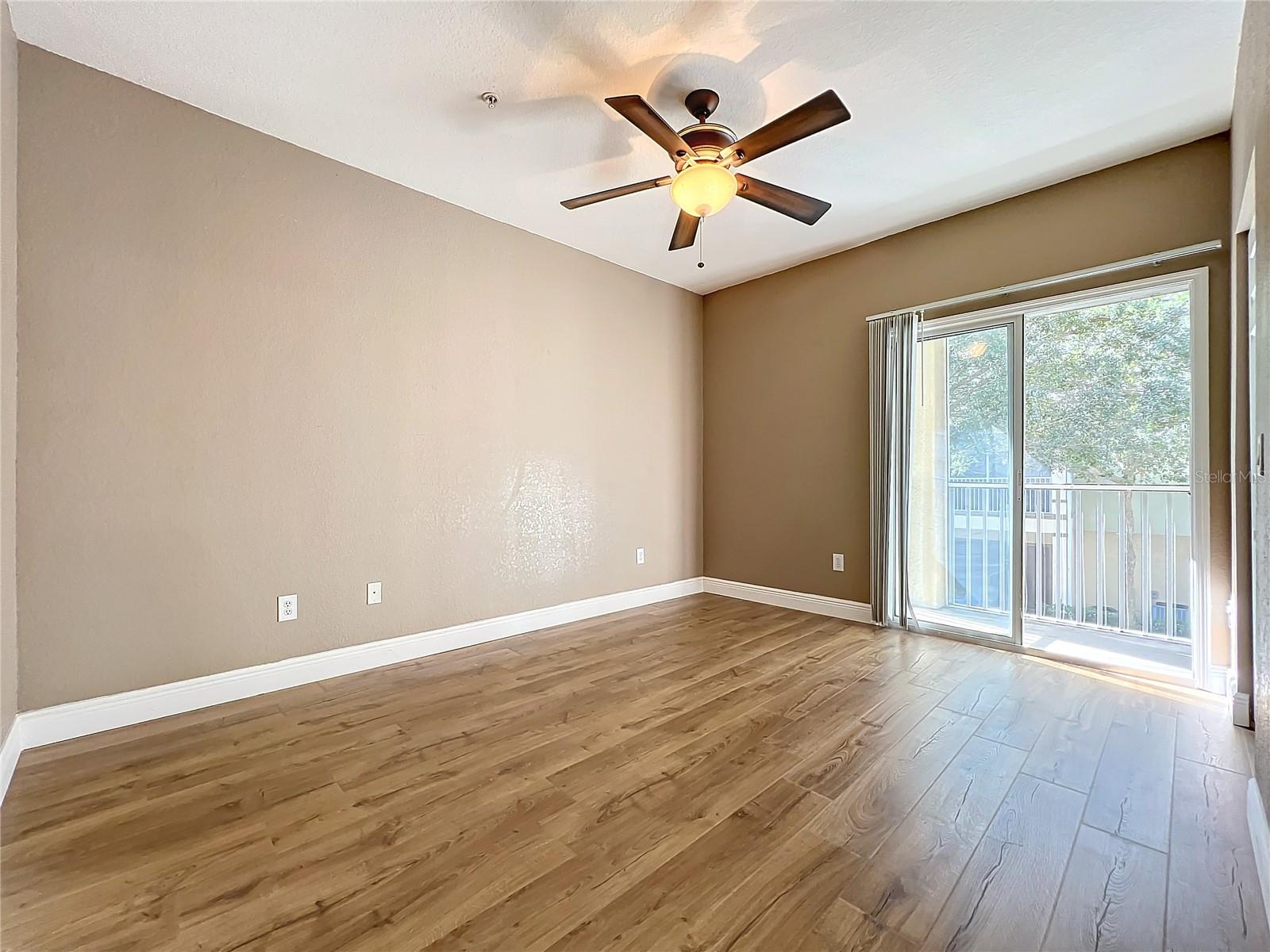 Image 31 of 57 For 2586 Grand Central Parkway 4