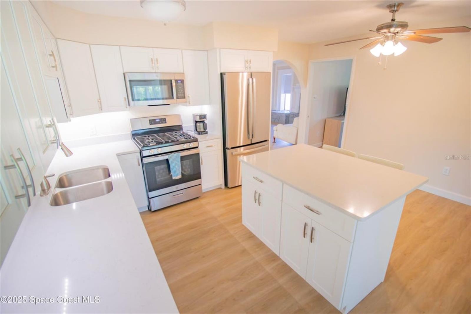 Image 15 of 17 For 2900 Jasmine Street
