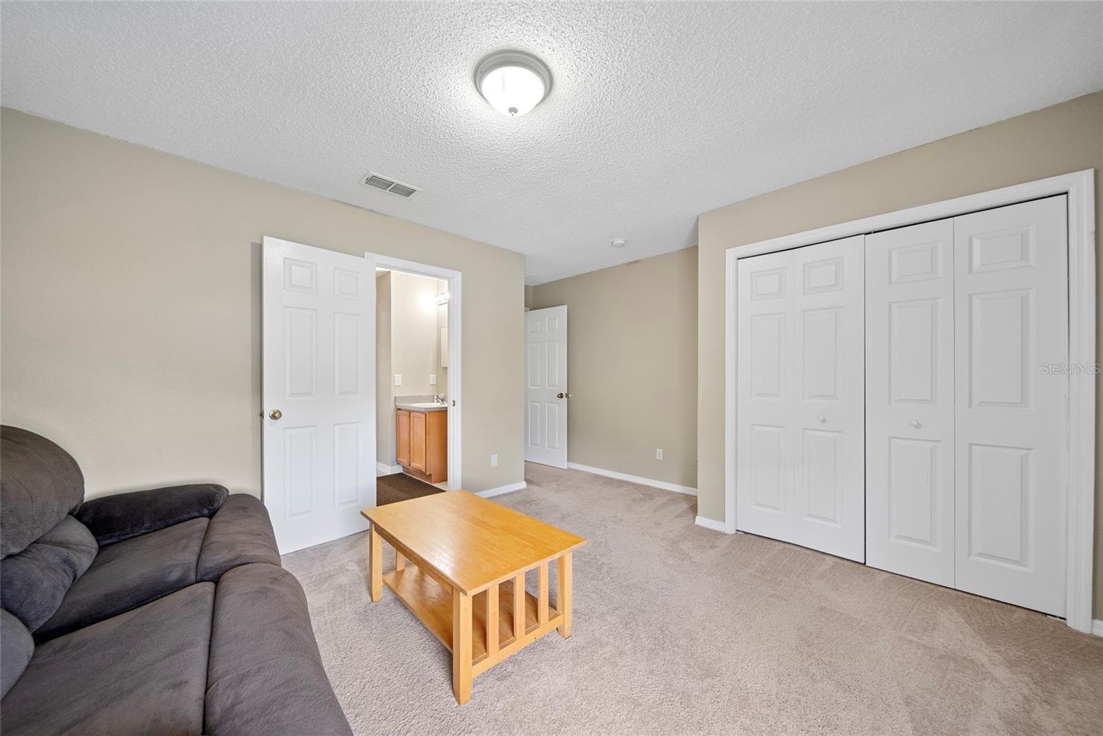 Image 23 of 40 For 515 Southridge Road