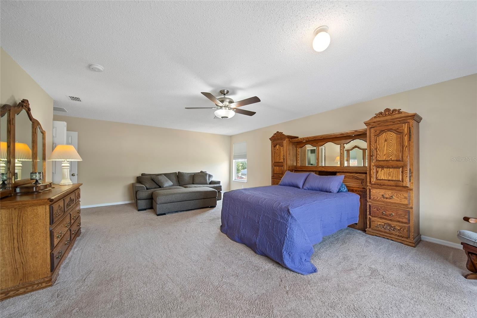 Image 32 of 40 For 515 Southridge Road