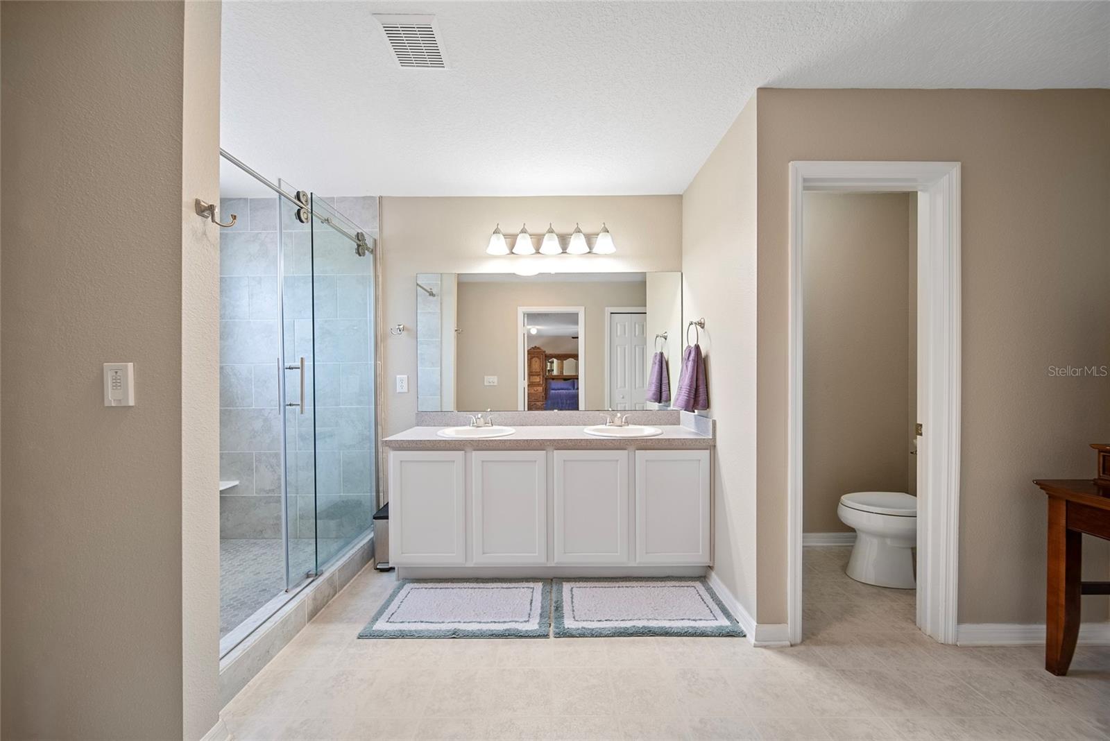 Image 34 of 40 For 515 Southridge Road
