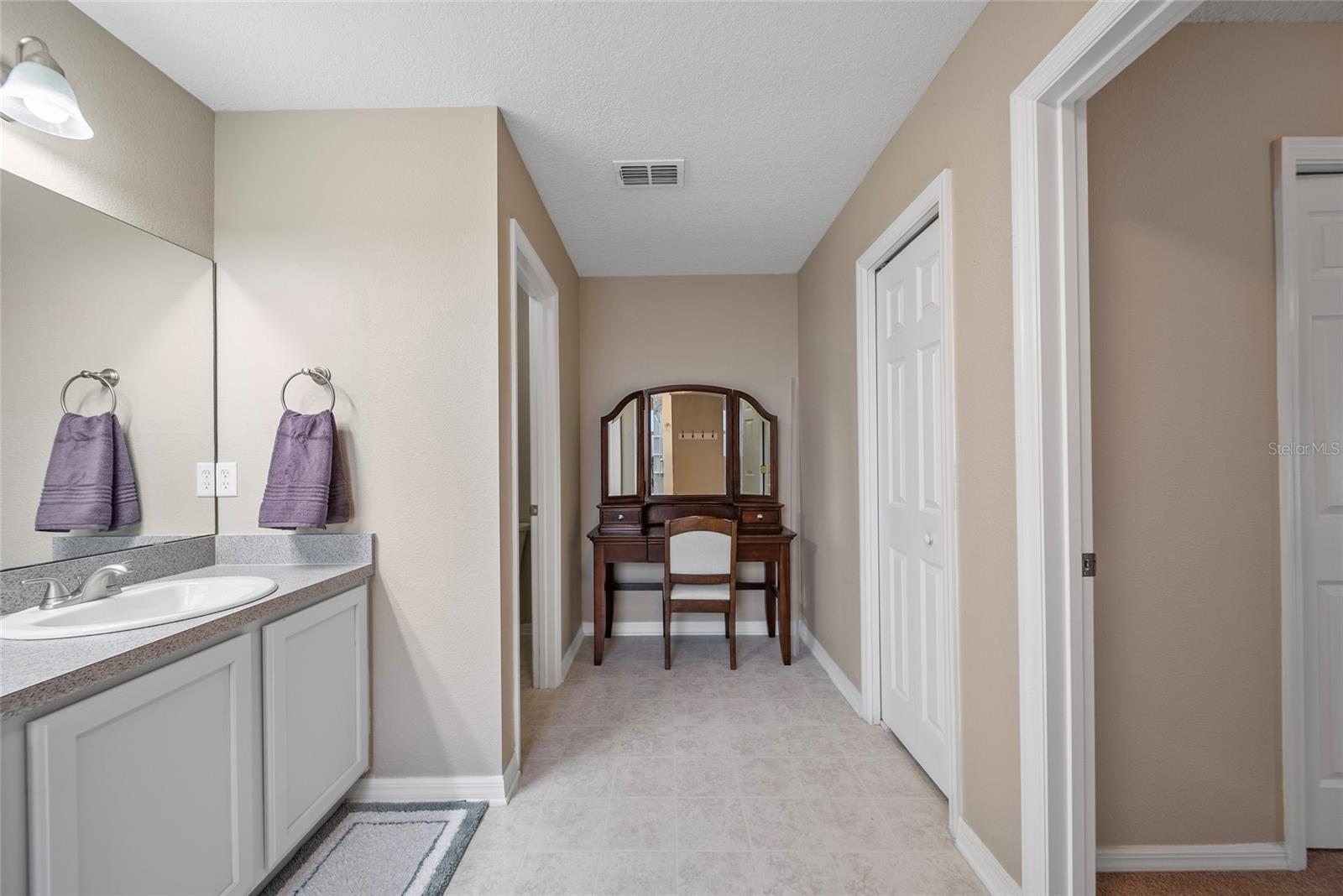 Image 36 of 40 For 515 Southridge Road