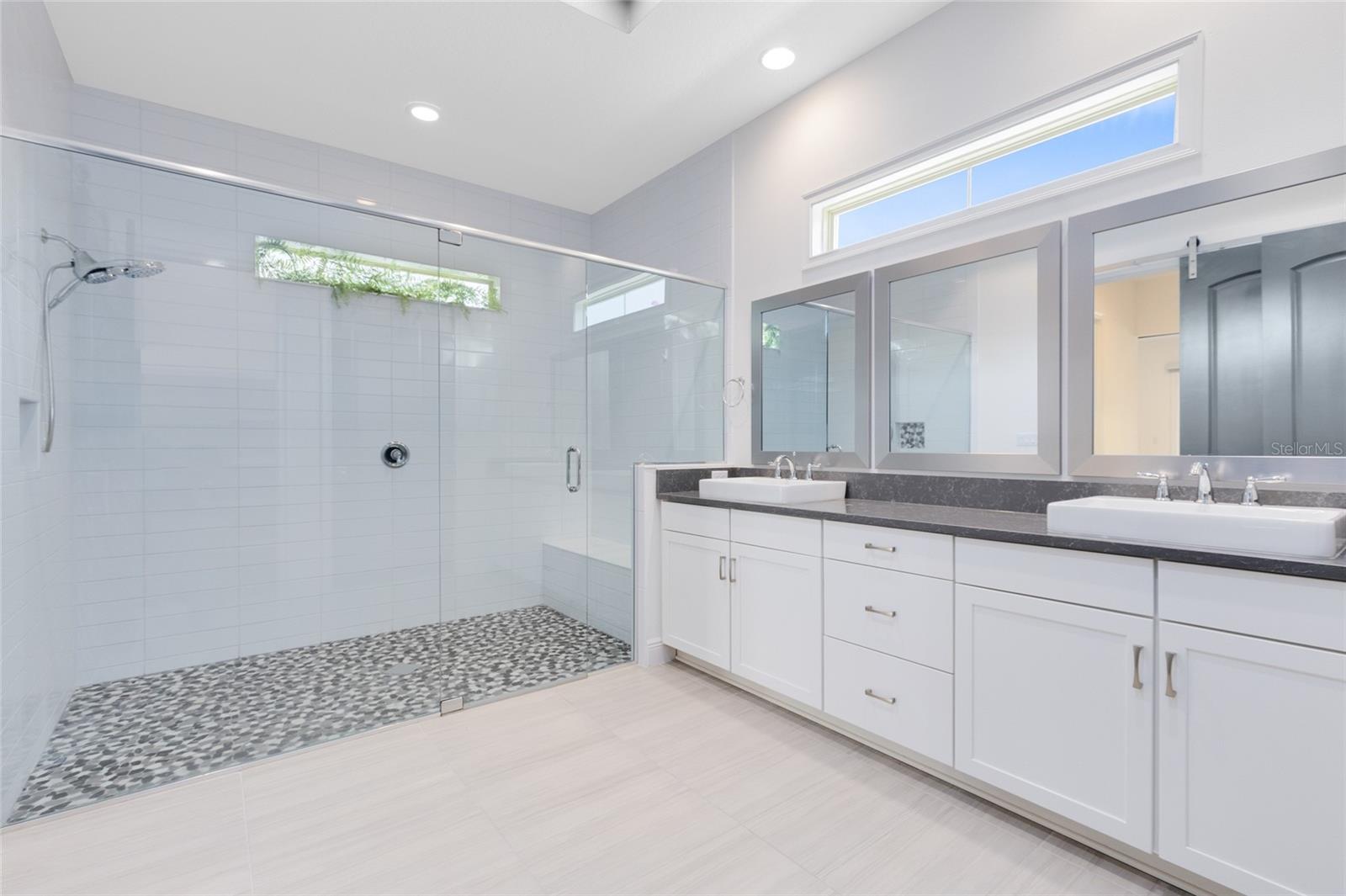 Image 17 of 39 For 10266 Beechwood Lane
