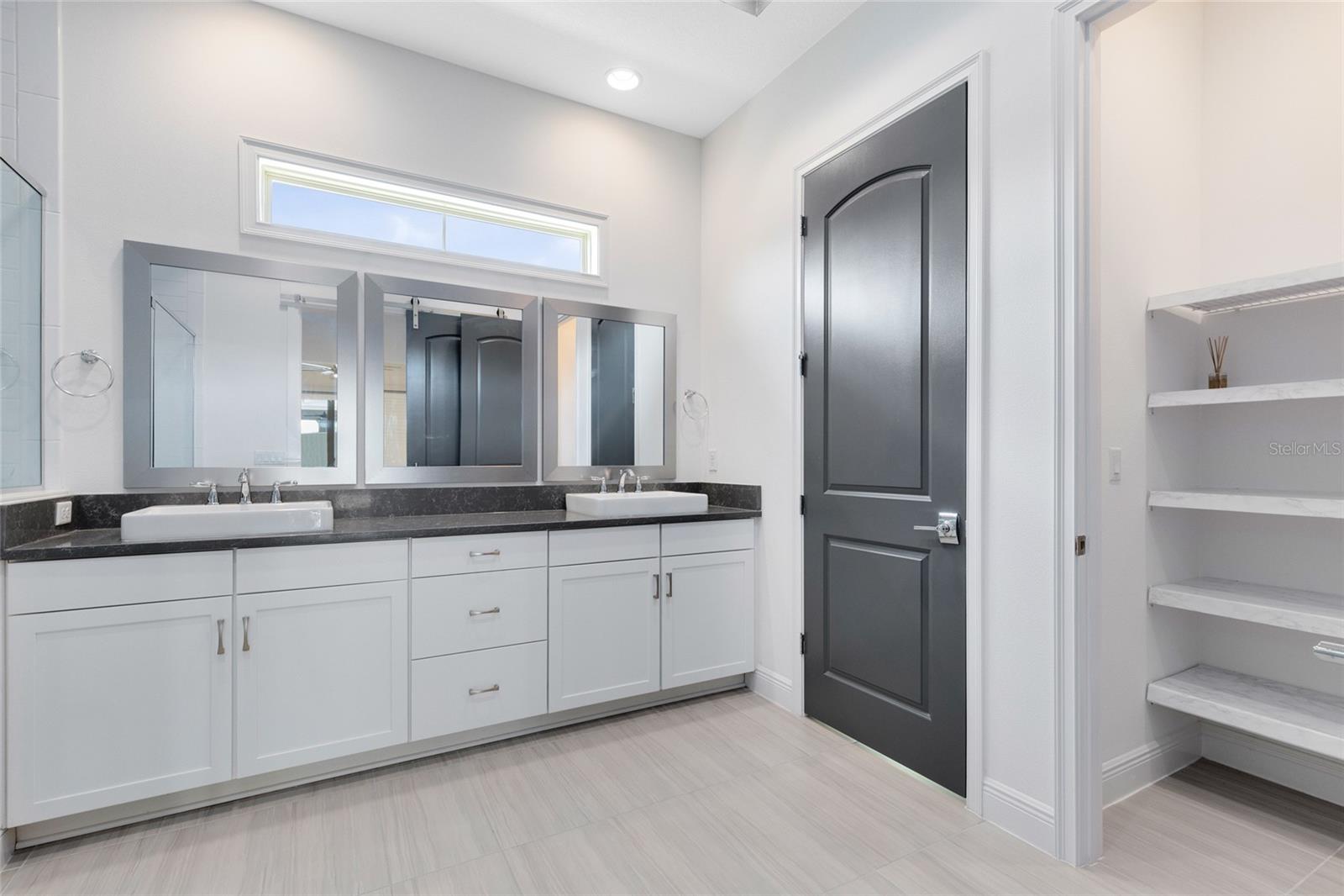 Image 18 of 39 For 10266 Beechwood Lane