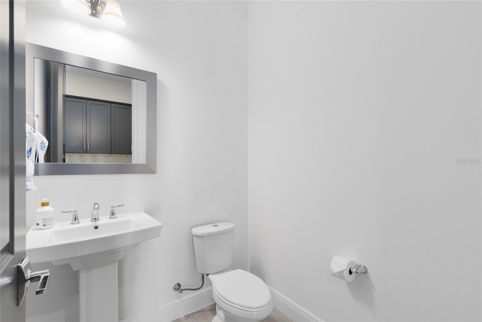 Image 20 of 39 For 10266 Beechwood Lane