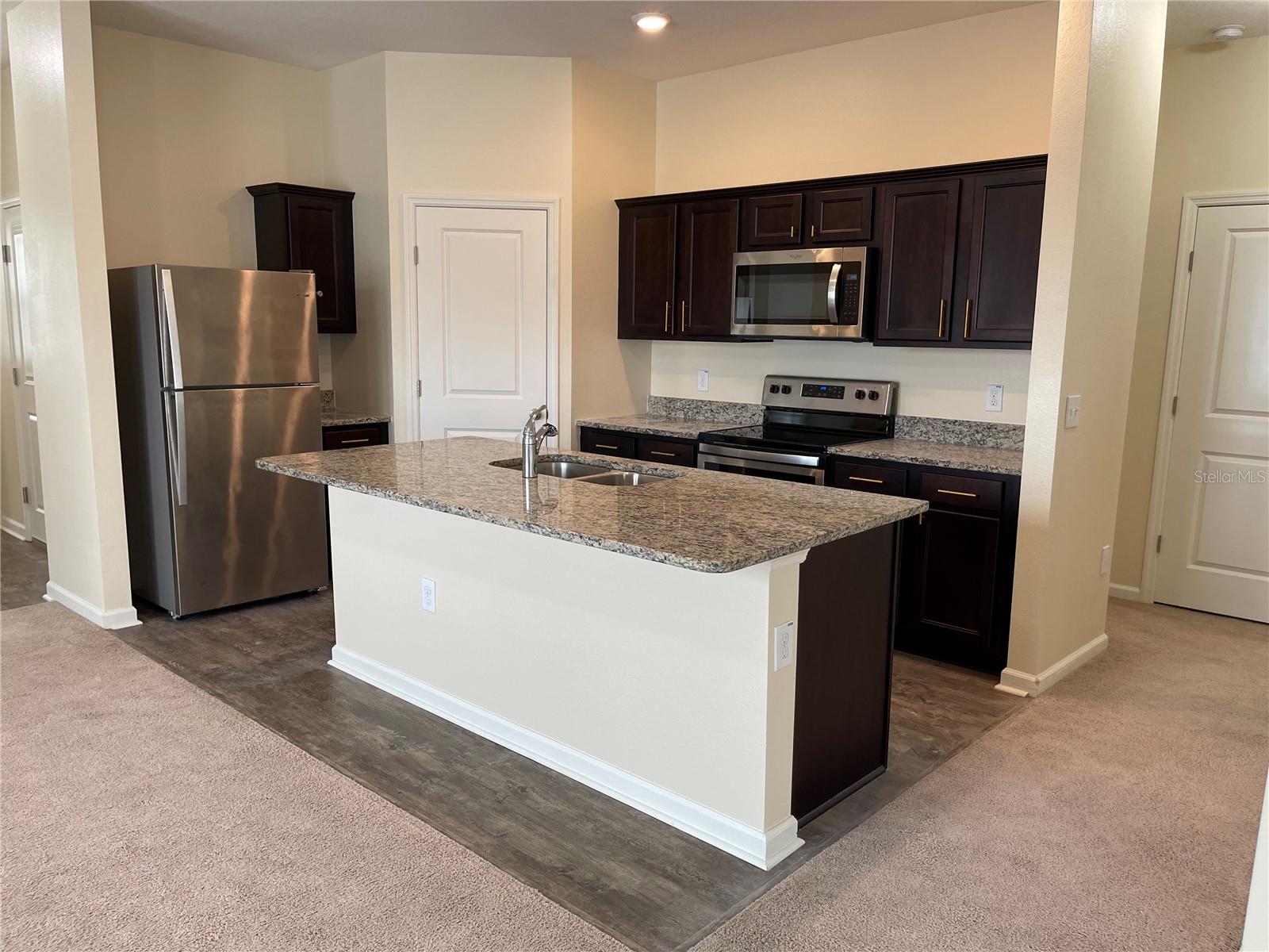 Image 13 of 35 For 865 Orchid Grove Boulevard