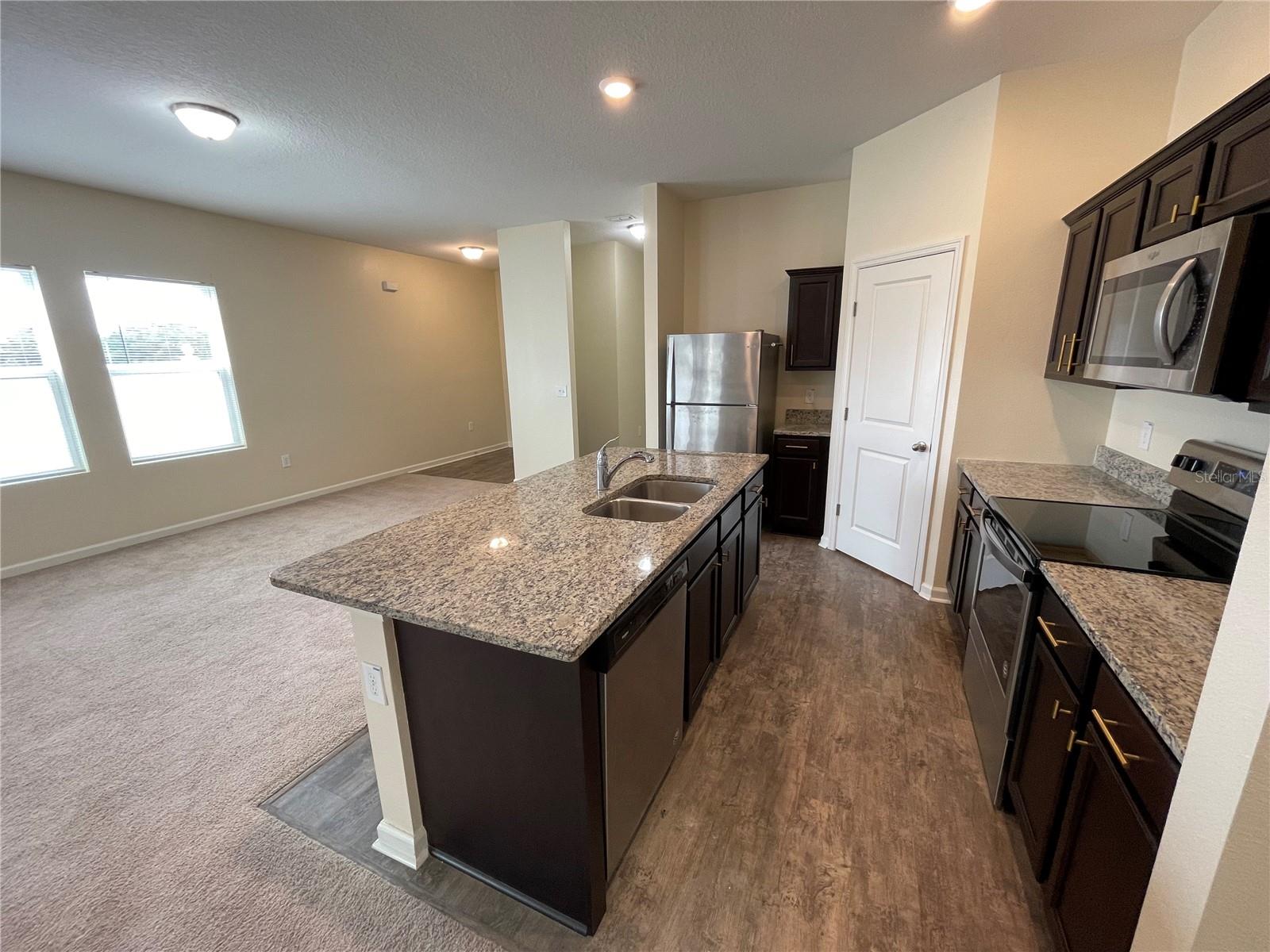 Image 17 of 35 For 865 Orchid Grove Boulevard