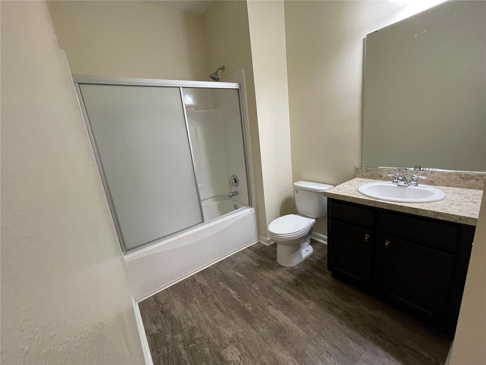 Image 24 of 35 For 865 Orchid Grove Boulevard