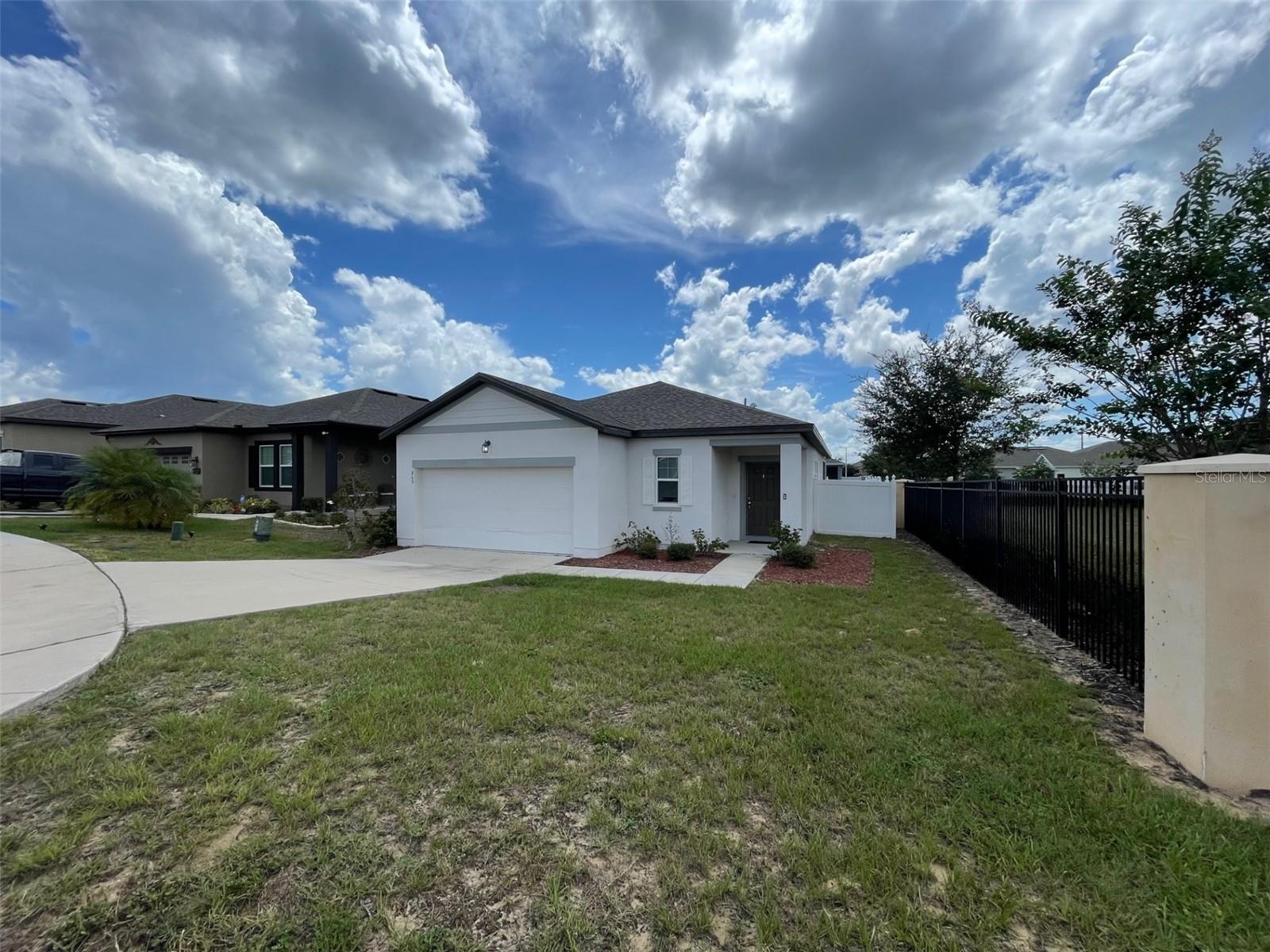 Image 3 of 35 For 865 Orchid Grove Boulevard