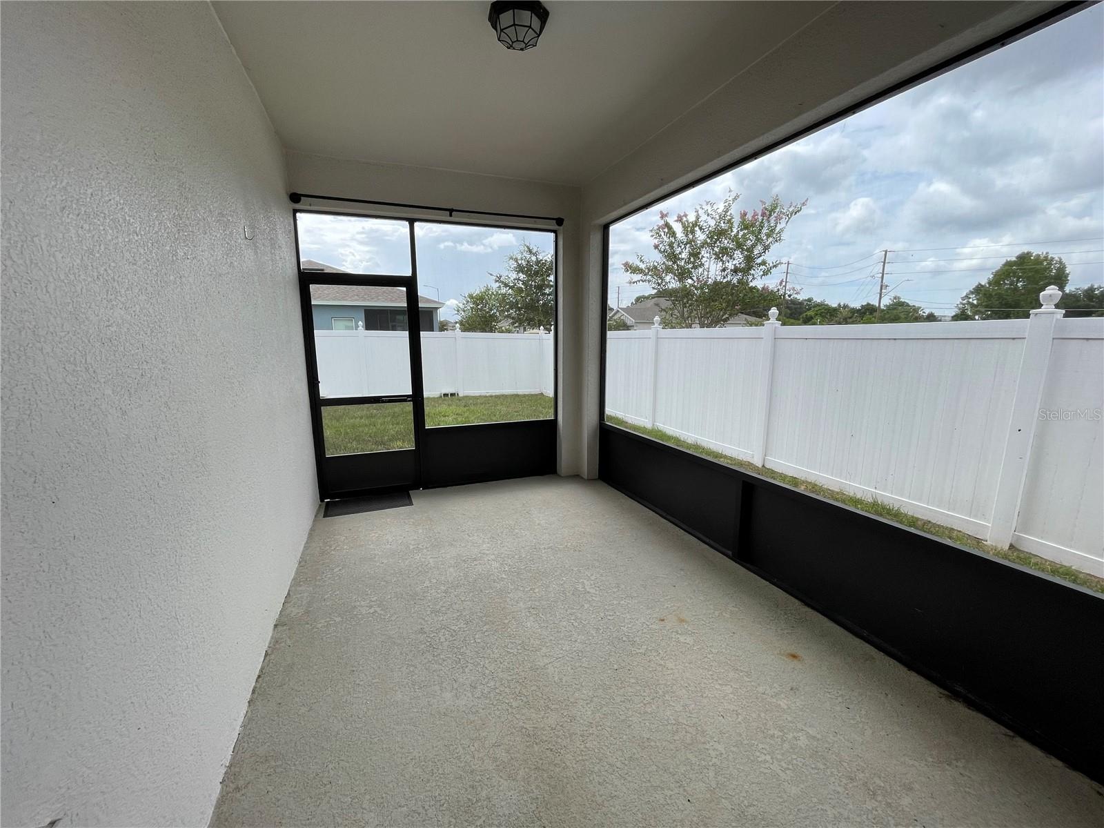 Image 31 of 35 For 865 Orchid Grove Boulevard